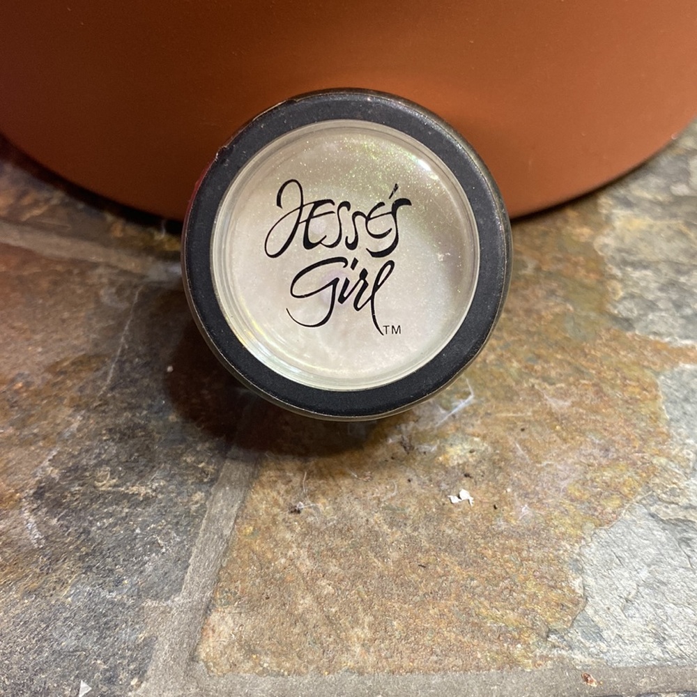BUNDLE DISCOUNT! Jesse's Girl Eye Dust Kiwi Rose (Bundle for lower price) - Picture 3 of 3